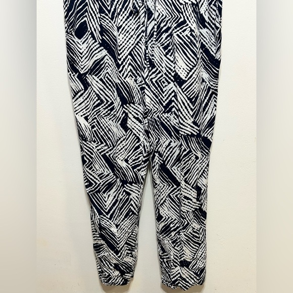 Trina Turk Zandra Woodblock Graphic Sleeveless Jumpsuit - Picture 4 of 11